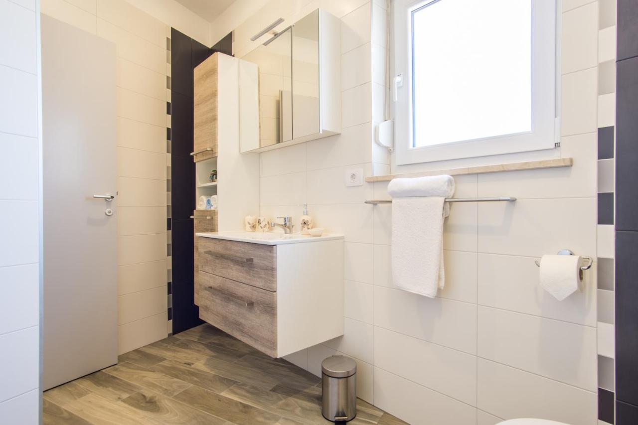 Casa Matea - 90 M From The Sea, New Private Swimming Pool Apartment Pula Luaran gambar
