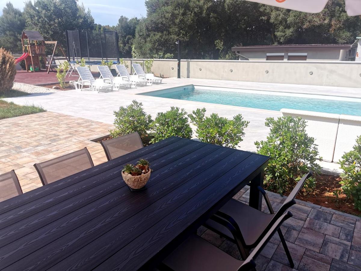 Casa Matea - 90 M From The Sea, New Private Swimming Pool Apartment Pula Luaran gambar