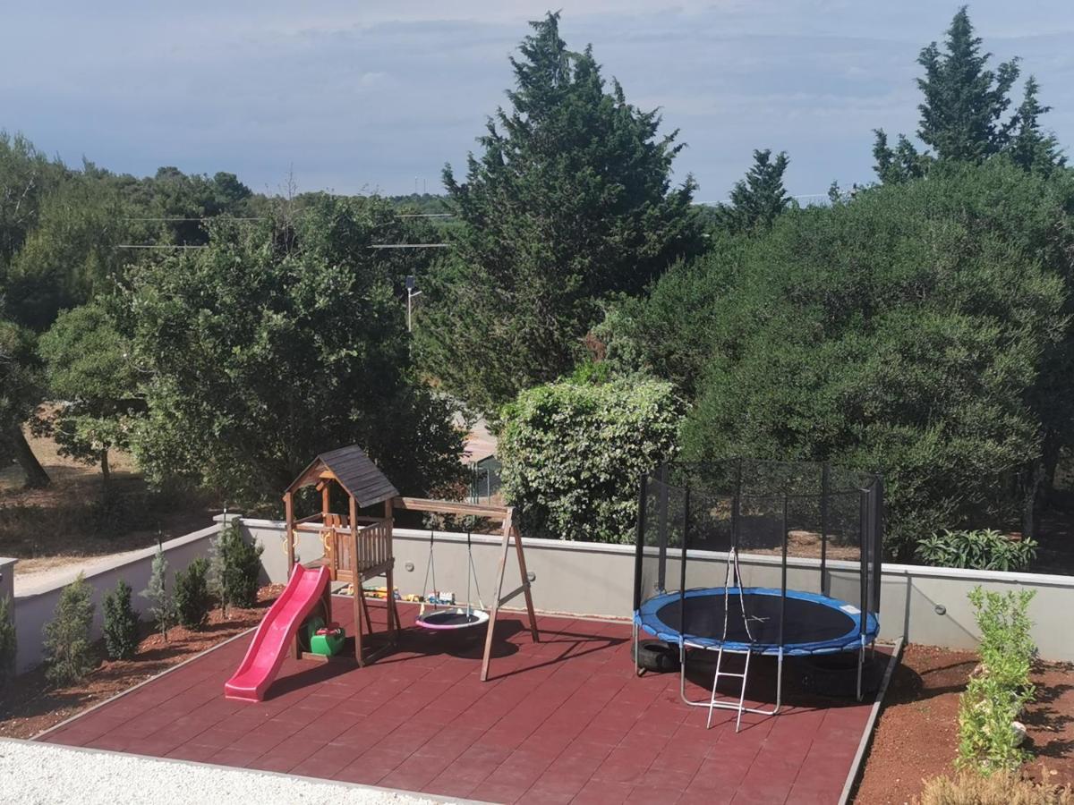 Casa Matea - 90 M From The Sea, New Private Swimming Pool Apartment Pula Luaran gambar